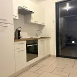Appart'hotel61 D'ouverture Au Pied De Tous Commerces & Commodites Ainsi Que Marche Mercredi & Samedi Apartmán