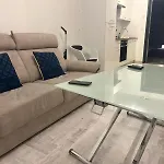 Appart'hotel61 D'ouverture Au Pied De Tous Commerces & Commodites Ainsi Que Marche Mercredi & Samedi *
