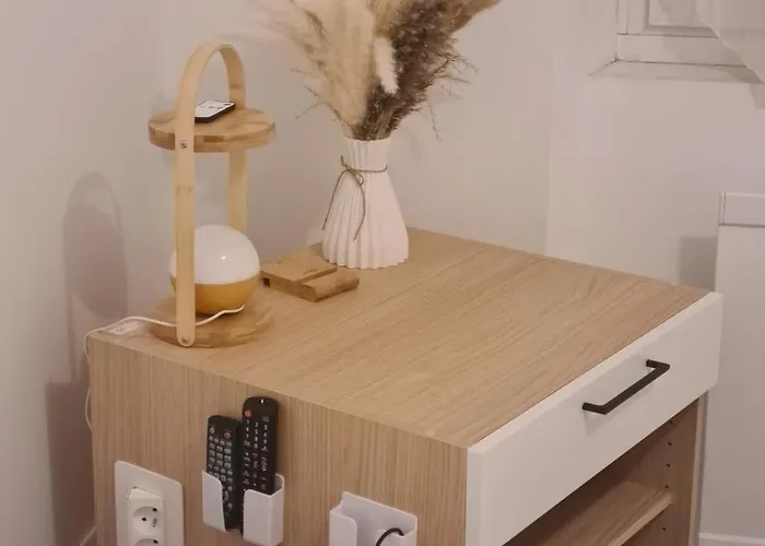 Appart'hotel61 D'ouverture Au Pied De Tous Commerces & Commodites Ainsi Que Marche Mercredi & Samedi דירה פלר