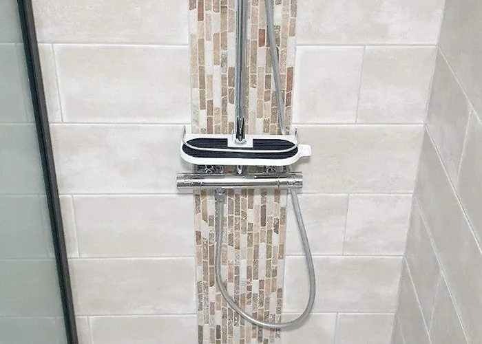 Appart'hotel61 D'ouverture Au Pied De Tous Commerces & Commodites Ainsi Que Marche Mercredi & Samedi