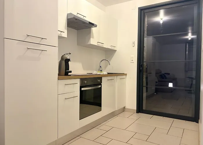 Appart'hotel61 D'ouverture Au Pied De Tous Commerces & Commodites Ainsi Que Marche Mercredi & Samedi דירה *