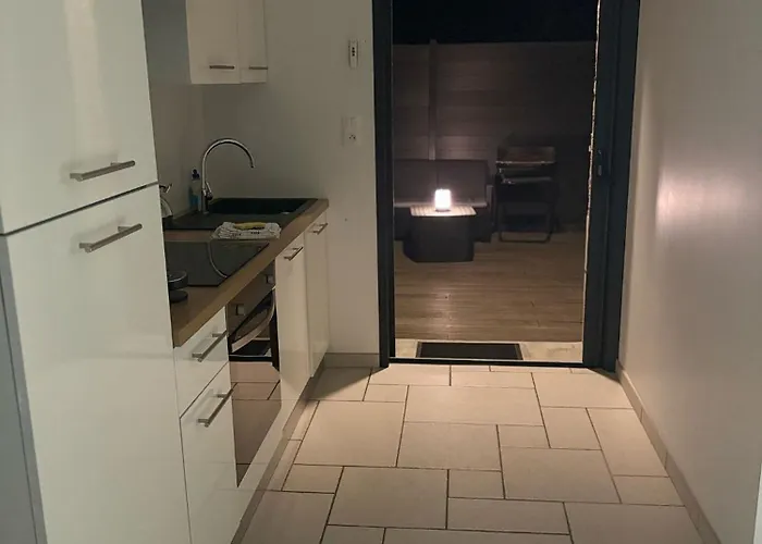 Appart'hotel61 D'ouverture Au Pied De Tous Commerces & Commodites Ainsi Que Marche Mercredi & Samedi דירה פלר