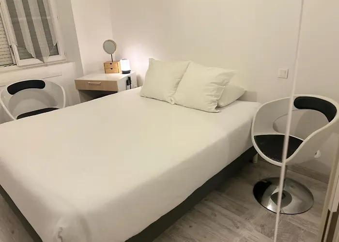 Appart'hotel61 D'ouverture Au Pied De Tous Commerces & Commodites Ainsi Que Marche Mercredi & Samedi פלר