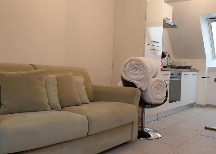 דירה Appart'hotel61 D'ouverture Au Pied De Tous Commerces & Commodites Ainsi Que Marche Mercredi & Samedi *